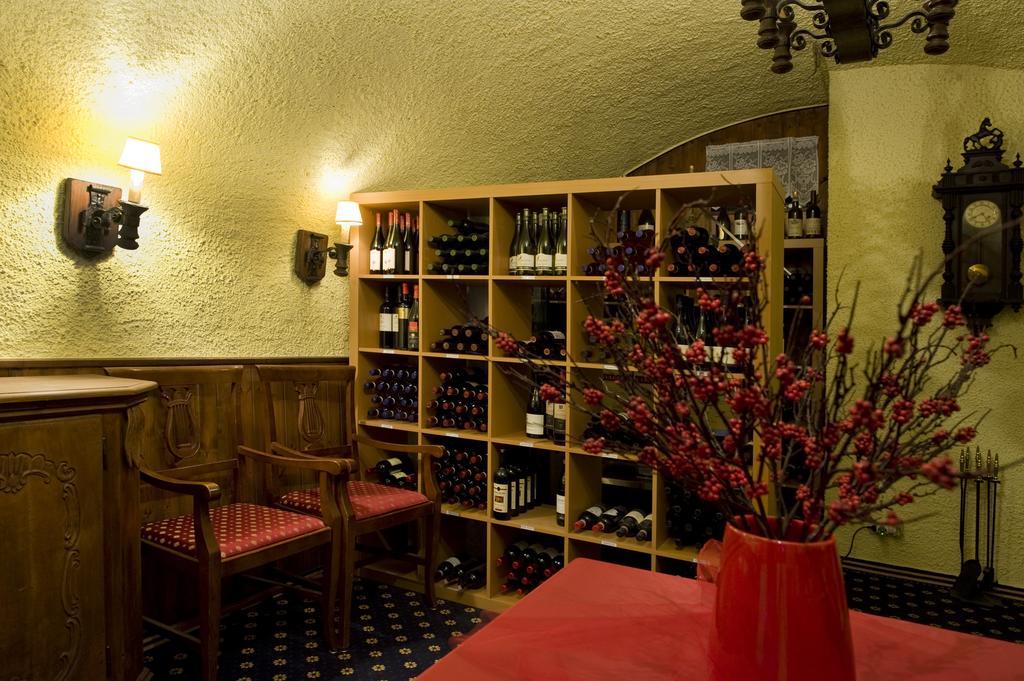 Borgo Dei Poeti Romantik Hotel Манерба-дель-Гарда Экстерьер фото